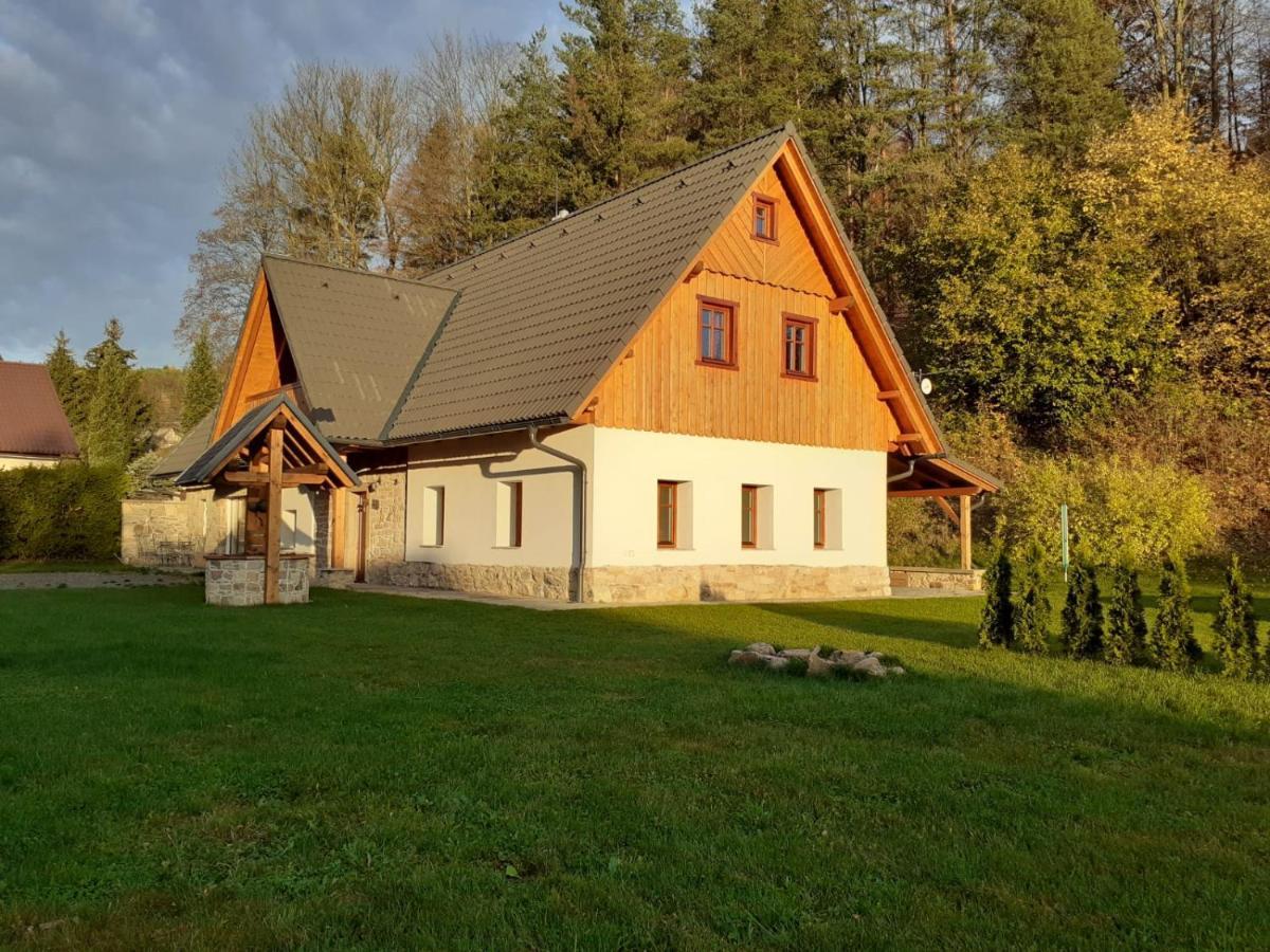 The Retreat Villa Zdarky Bagian luar foto