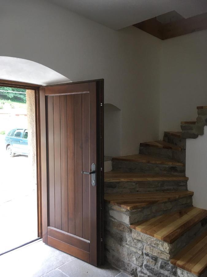 The Retreat Villa Zdarky Bagian luar foto